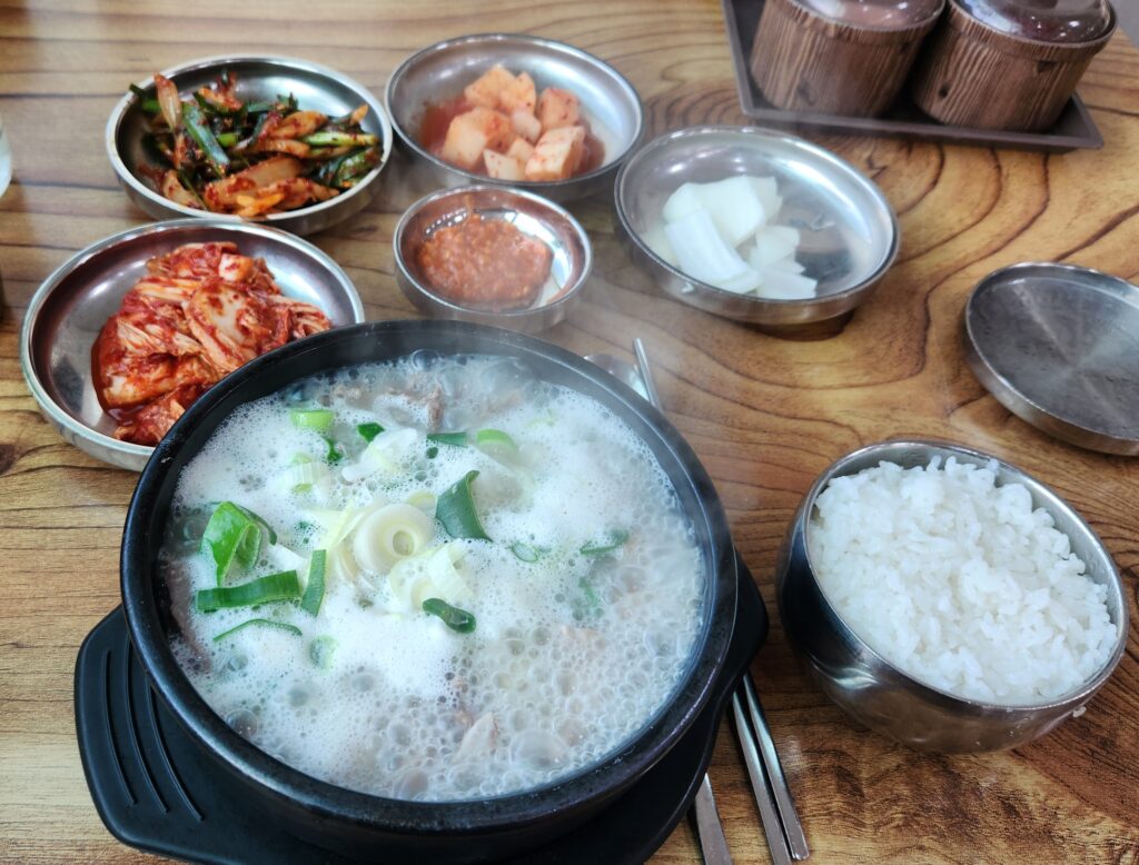 옹골네 순대국집